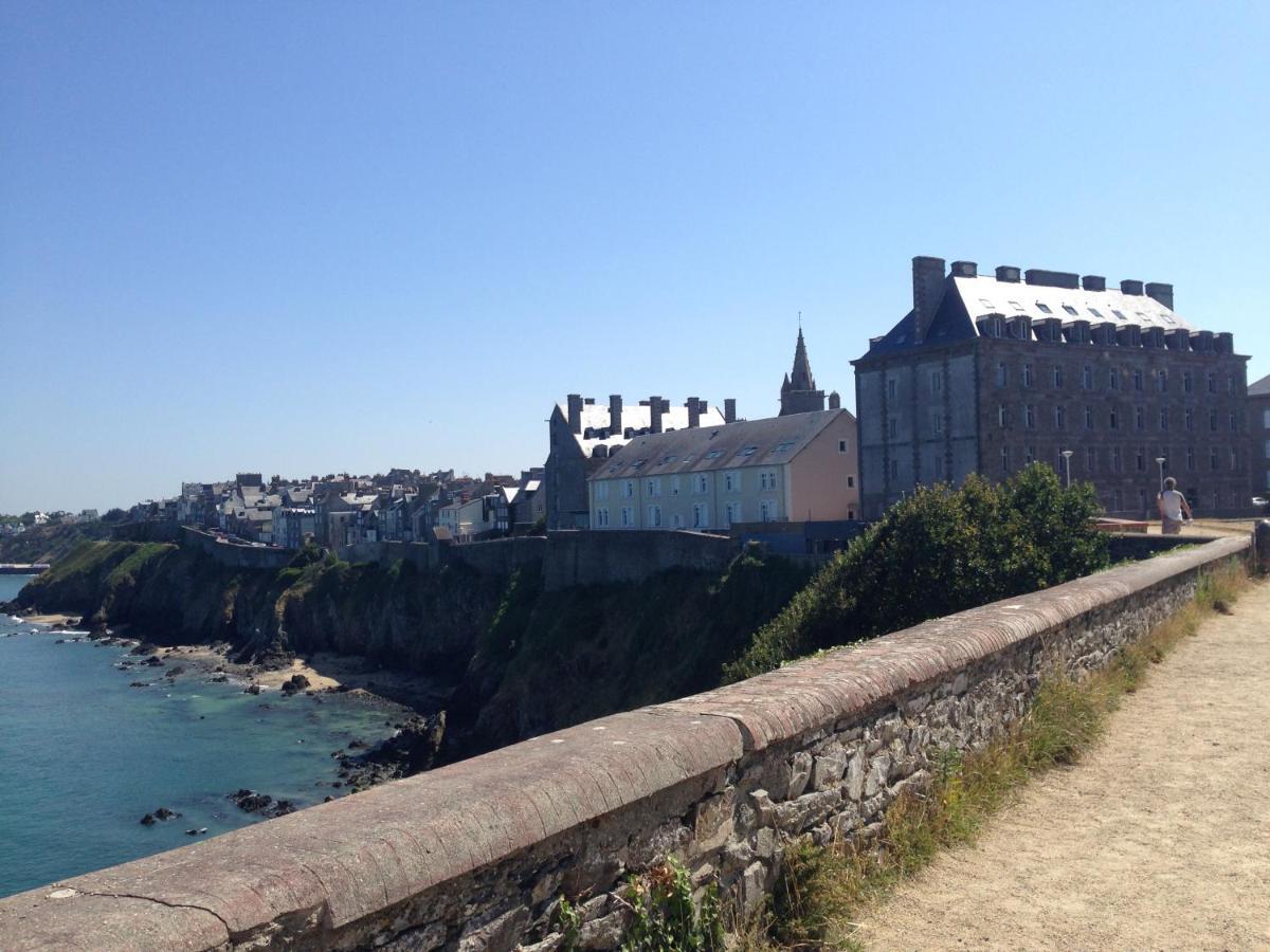 Le Platgousset Appartement Granville Buitenkant foto